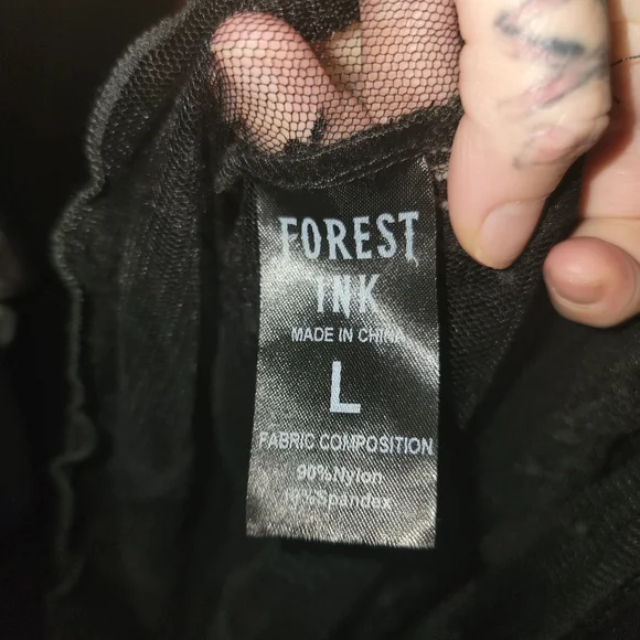 Elegant Black Lace Top - Picture 4 of 4